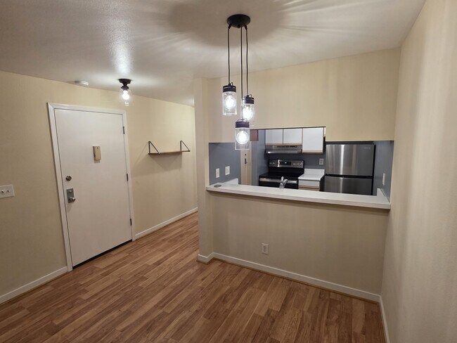 Building Photo - 2901 MacArthur Blvd