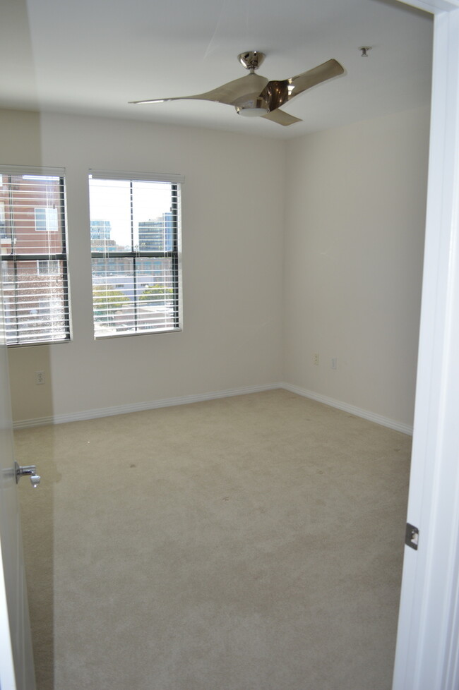 Building Photo - Beautiful 2/2 DOMA Little Italy Condo with...