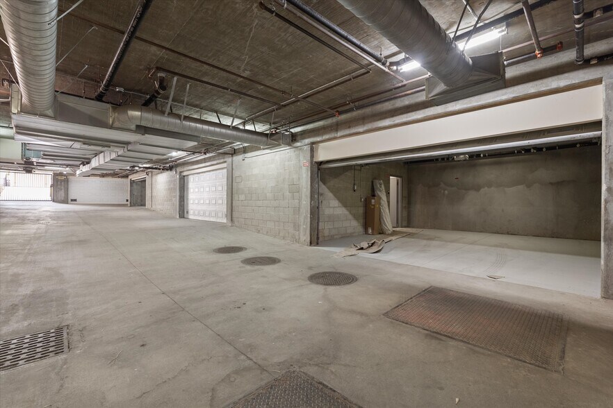 Building Photo - 1032 3rd St
