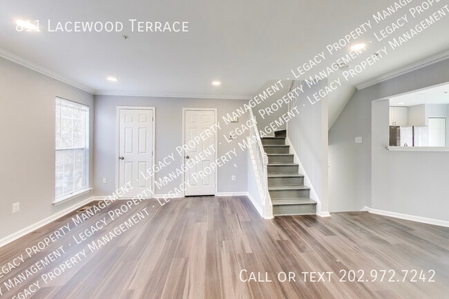 Building Photo - 811 Lacewood Terrace