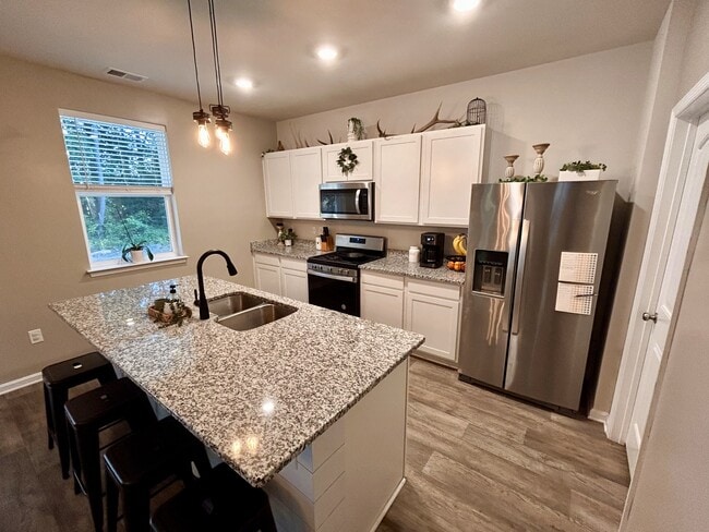 Building Photo - 43 Sedge Wren Way