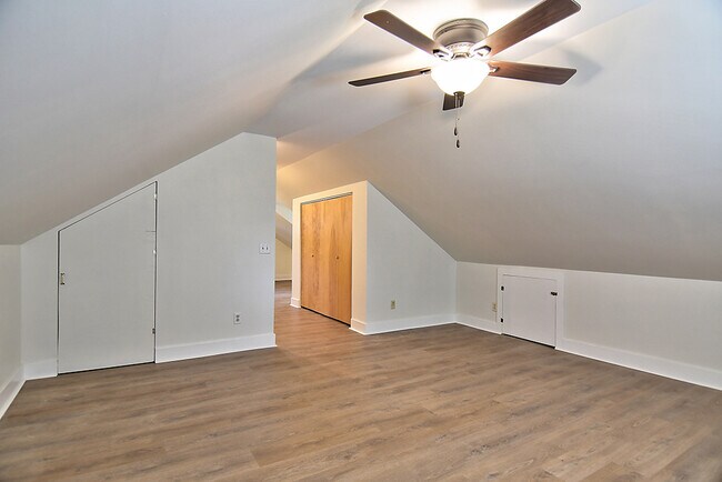 Building Photo - 2911 Shroyer Rd