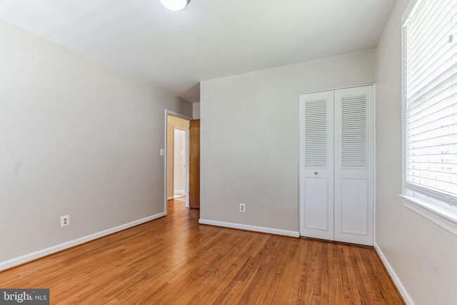 Building Photo - 8615 Regor Ln