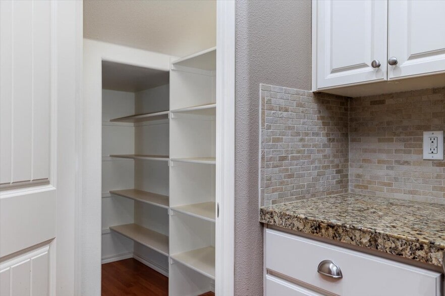Walkin Pantry - 15186 SW Canyon Wren Way