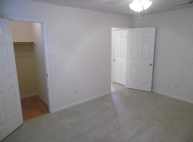 Building Photo - 1106 Kerri Ct
