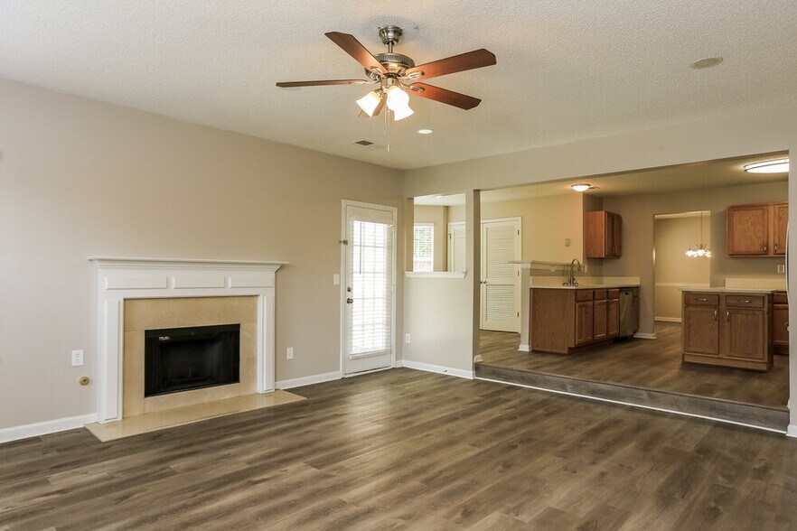 Building Photo - 5357 Knights Landing