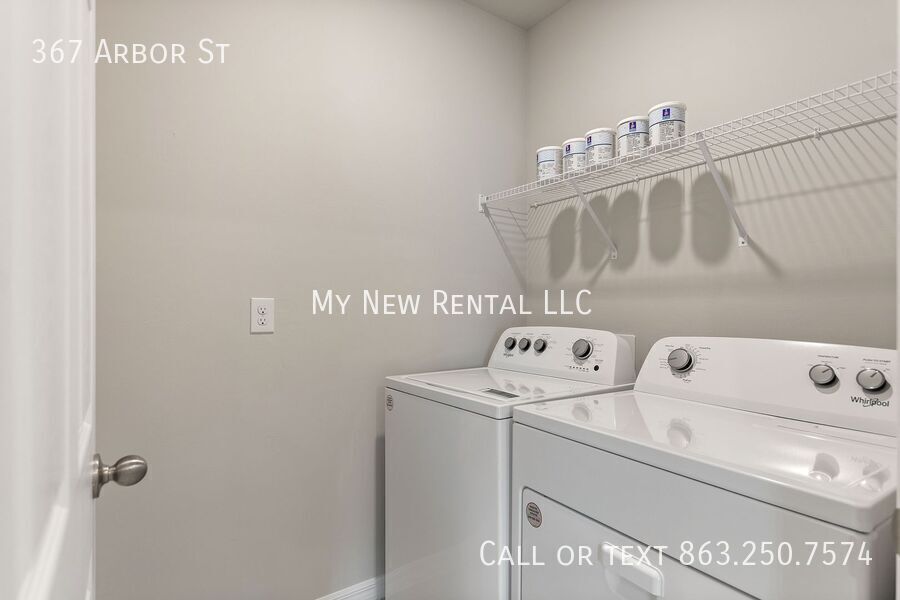 Building Photo - 367 Arbor St