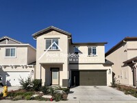Building Photo - Updated Lincoln 4bd/2.5ba House With 2 Car Garage!