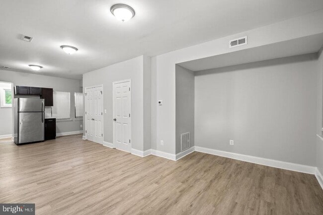 Building Photo - 3914 Ridgewood Ave