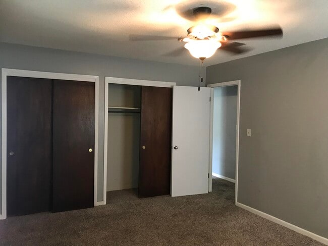 Building Photo - 614 Mountain Dr
