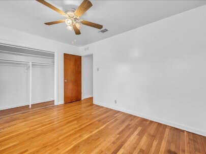 Building Photo - Floresville Property, Ask about our reduce...