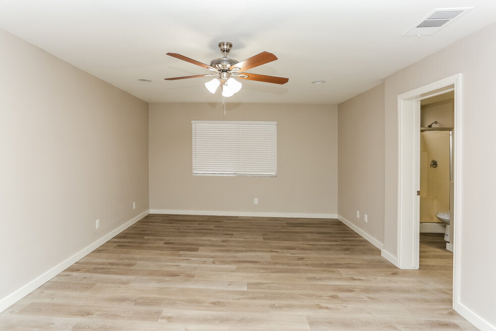 Building Photo - 2418 Island Paradise Ave