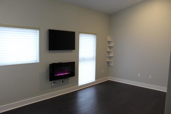 Building Photo - 315 Highland Park Ln