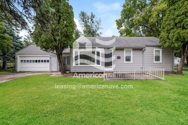Building Photo - 1316 W West Aire Ave