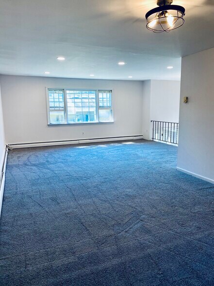 Building Photo - 17 Aldrich St