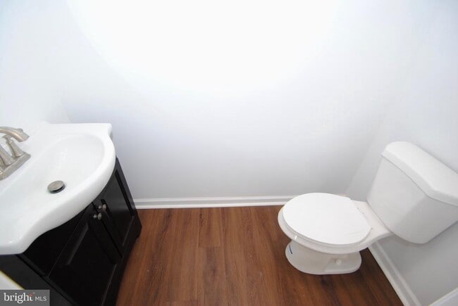 Building Photo - 217 Wood St