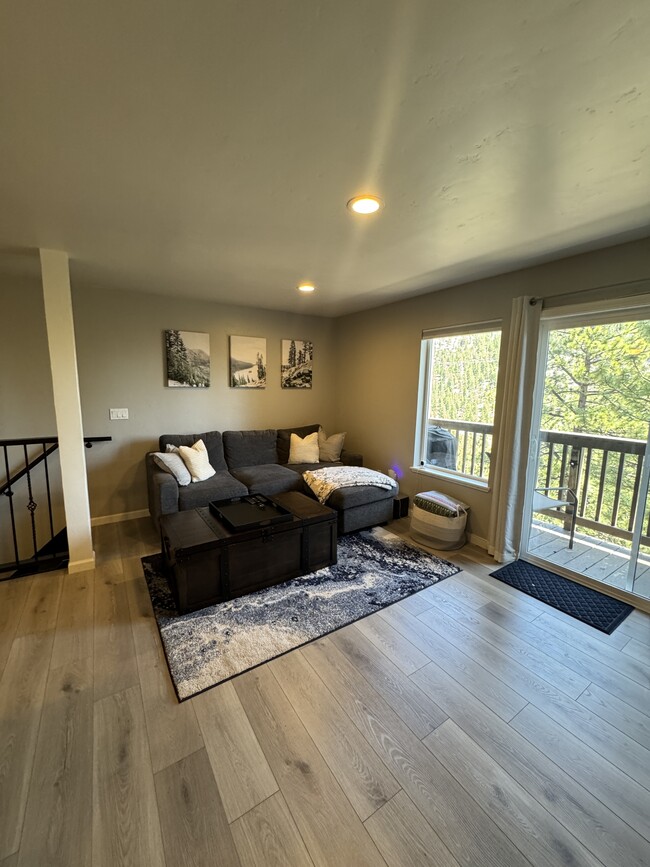 Building Photo - 115 Tramway Dr