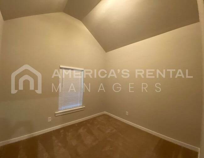 Building Photo - Home for Rent in Clanton, AL!!! COMING SOON!