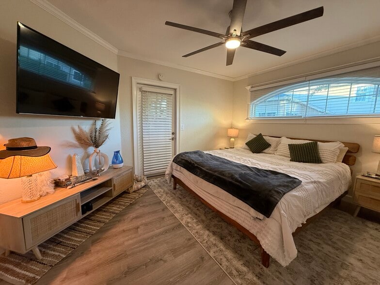 Master bedroom - 1701 The Greens Way