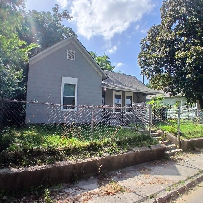 Building Photo - 949 Kney St