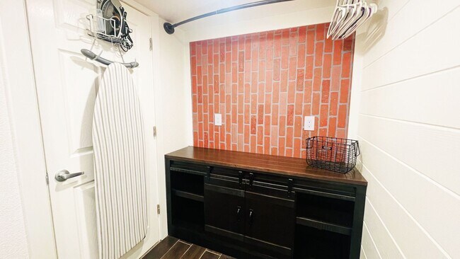 Building Photo - 4 Bedroom 4 Bath available June 6th in Highlands Ranch!!