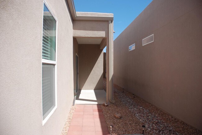 Building Photo - 1248 Tierra Verde Loop