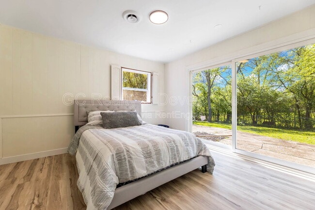 Building Photo - 111 Nashua St