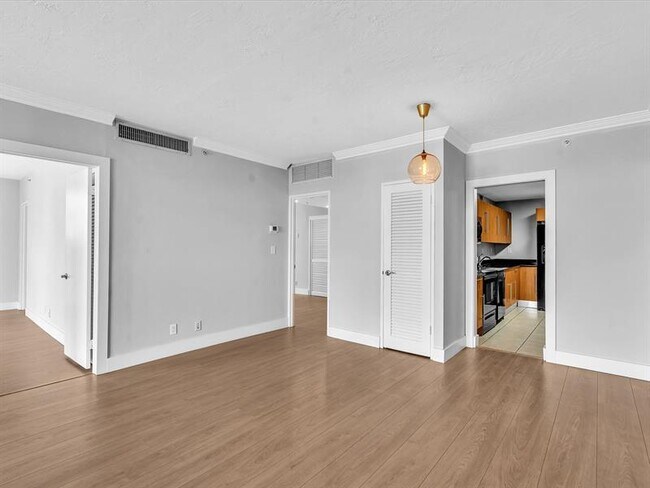 Building Photo - 3001 S Ocean Dr