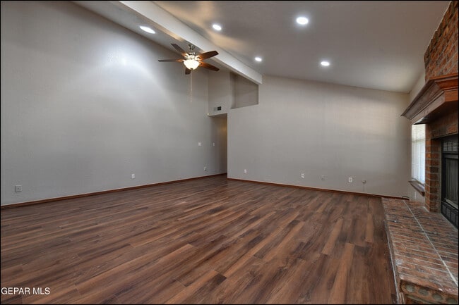 Building Photo - 6451 Loma De Cristo Dr