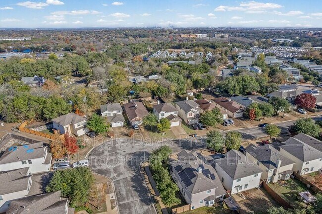 Building Photo - 336 Celery Loop