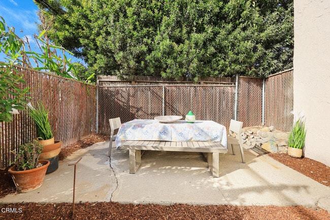 Building Photo - 2724 Locksley Pl