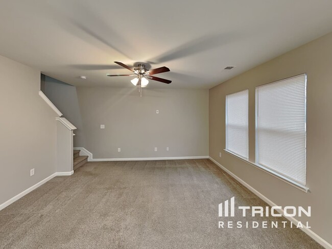 Building Photo - 206 Churchill Dr