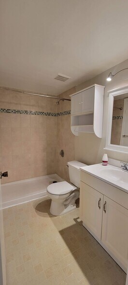 Bathroom - 10450 SW 157th Ct