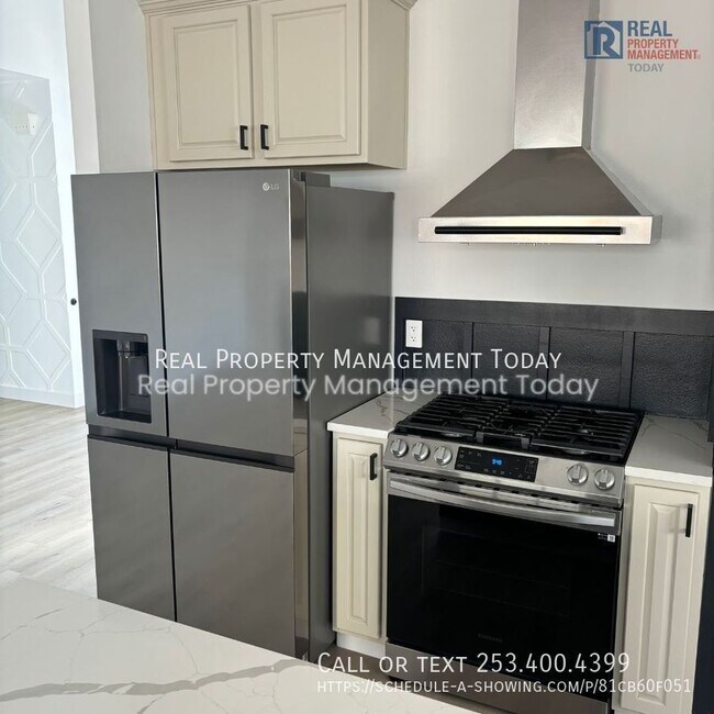 Building Photo - 105 Lane Blvd NW