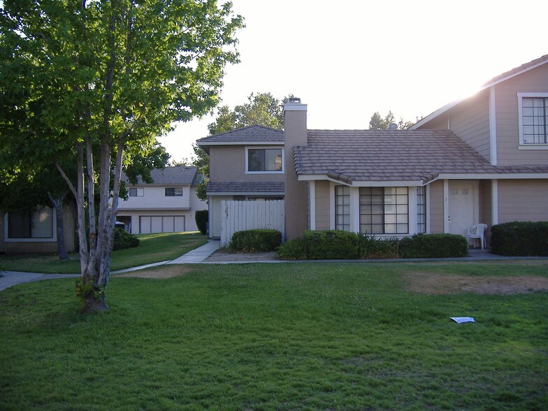 Building Photo - 713 N Corvette Dr