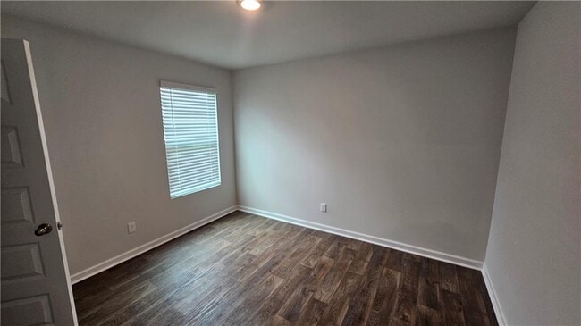 Building Photo - 511 Autumns Wood Cir