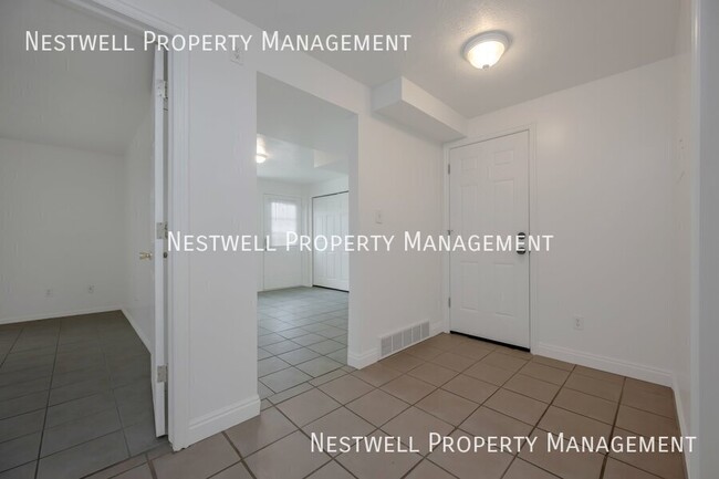 Building Photo - 3045 W 13800 S