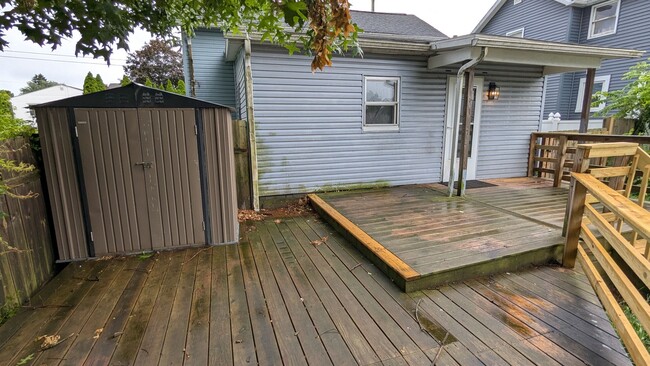 Building Photo - Newly renovated 2-bedroom, 1-bathroom home...