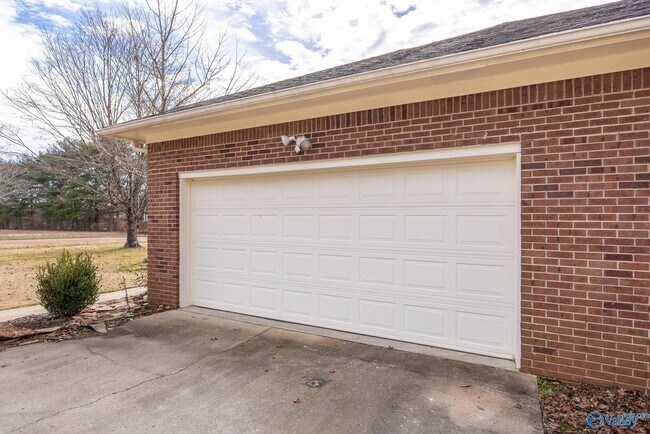 Building Photo - 109 Perriwinkle St