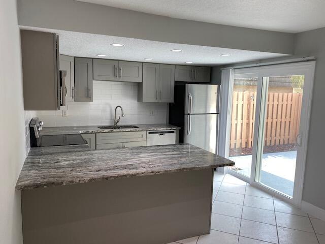 Building Photo - 1212 Vista Oaks Cir NE