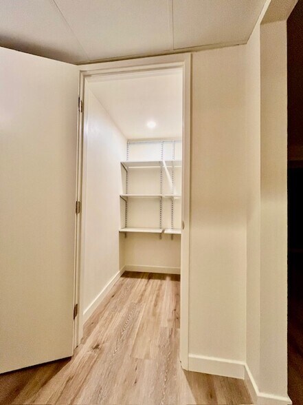 Walk In Linen Closet - 3450 2nd Ave