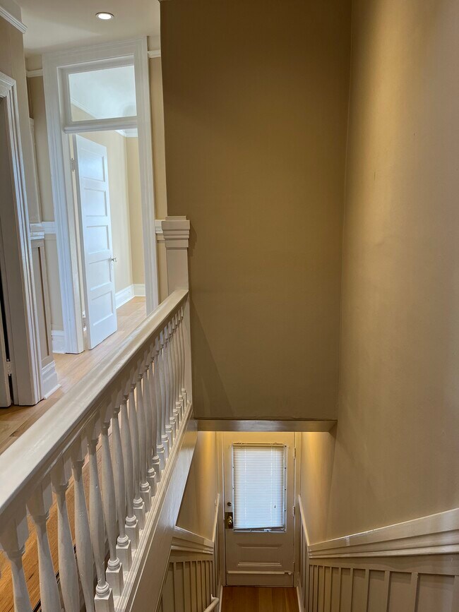 Building Photo - 445 Chestnut St