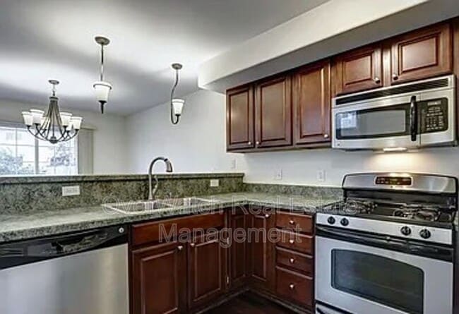 Building Photo - 217 Skwentna Dr