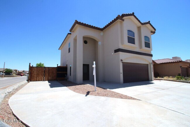 Primary Photo - 3900 Loma Cortez Dr