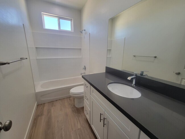 Building Photo - 8304 Grandy St