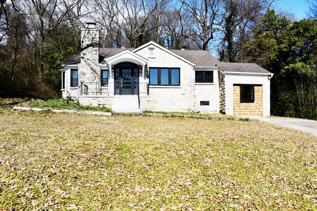 Building Photo - 601 Crest St