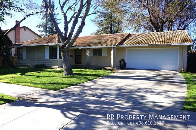 Primary Photo - Updated Home in Great Blossom Valley Neigh...