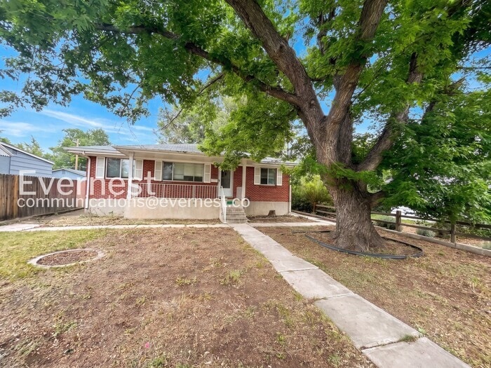 Building Photo - 2205 N Royer St
