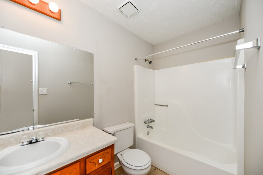 Building Photo - 1450 Moriah Trce