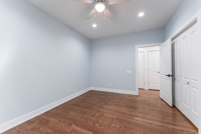 Building Photo - 3329 N Avers Ave